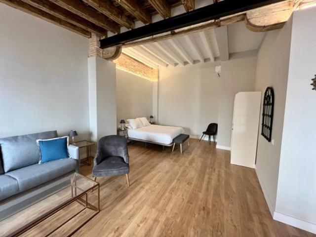 Ti1 Estiloso Loft 120M De La Catedral Tomas De Ibarra Street Seville Exterior photo